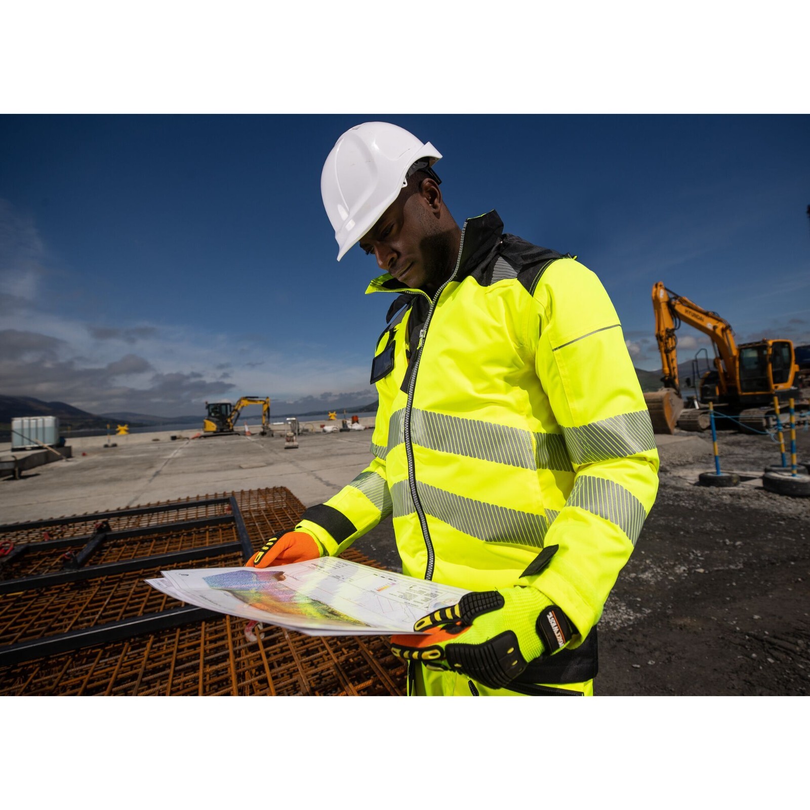 Portwest PW367 Waterproof Hi Vis Reflective 5-in-1 Winter Safety Jacket