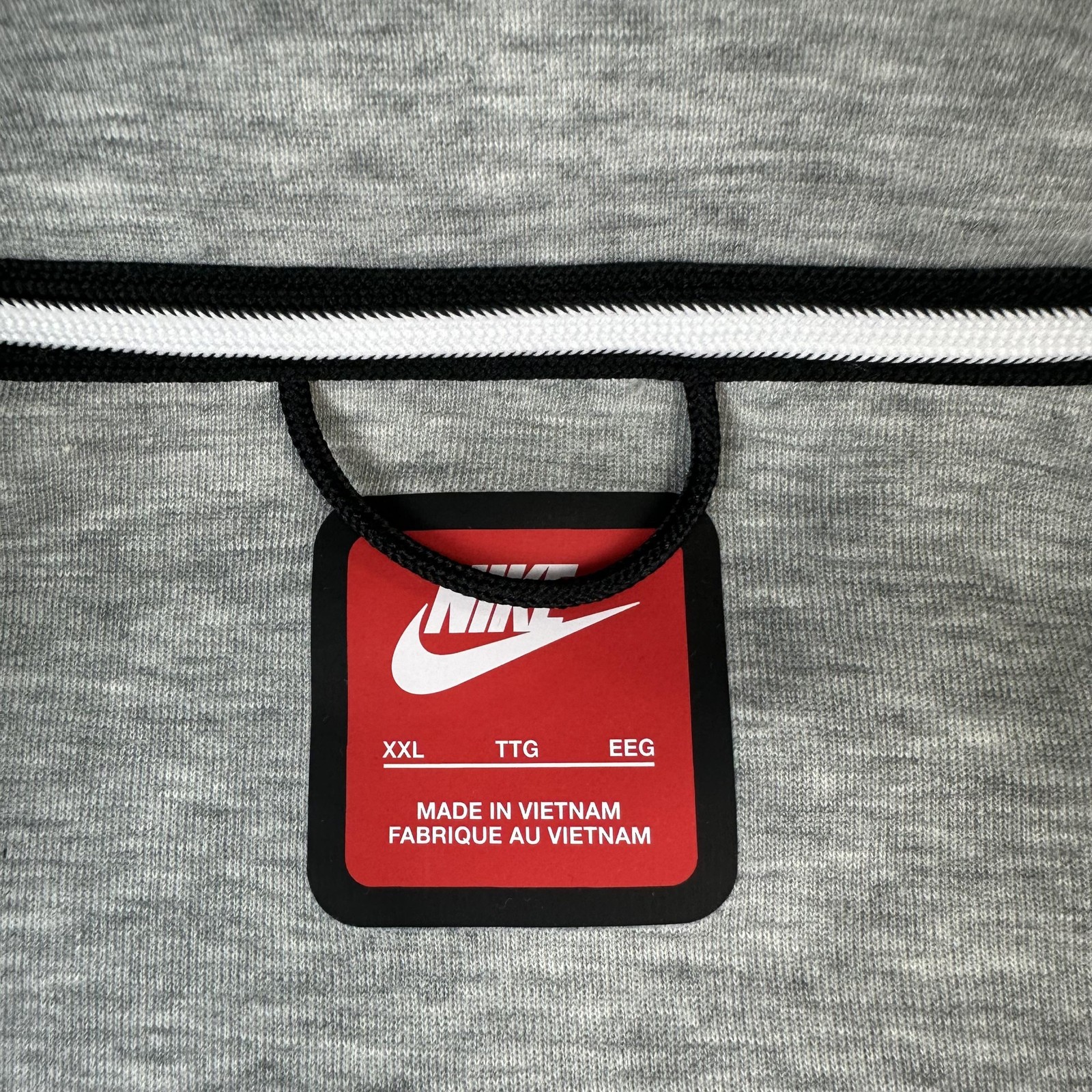 Nike Tech Fleece Sweatshirt Mens 2XL Gray 1/2 Zip Pullover Pockets FB7998-063