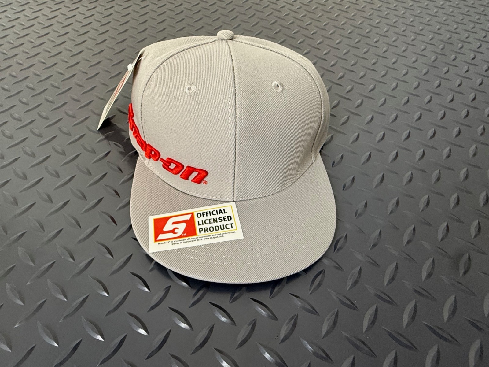 Snap On Hat Gray Snapback w/ Red Embroidered Logo New w/ Tags