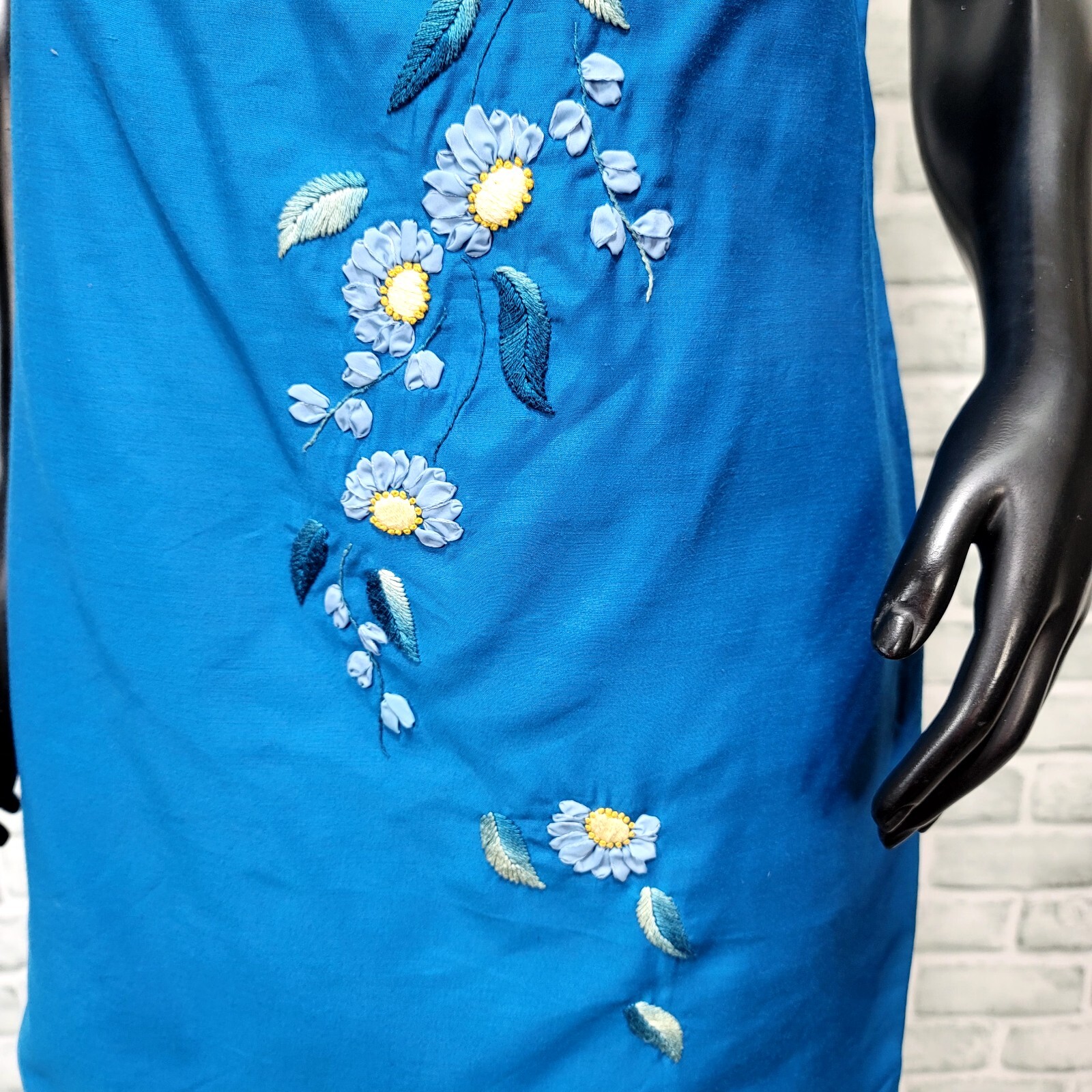 Vintage 60s Handmade Blue Floral Embroidery Applique Sleeveless Mod Shift Dress