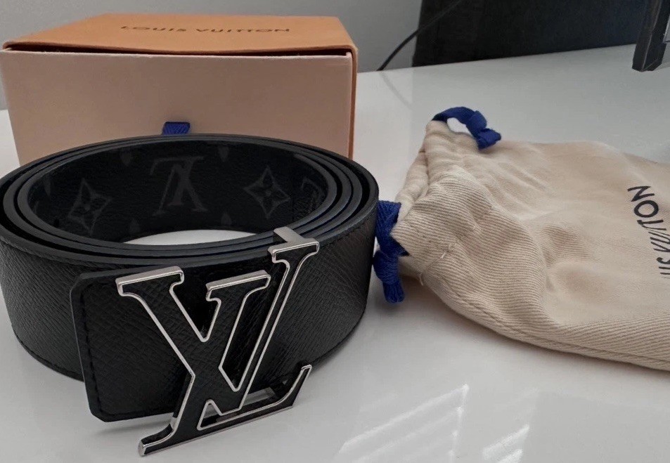 Louis Vuitton LV Reversible Mens Belt Black 100 L 40 mm — unworn