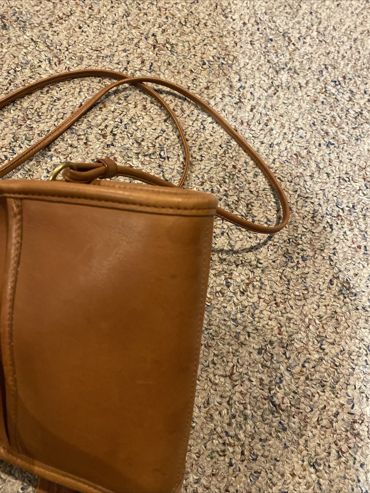 COACH VINTAGE BRITISH TAN ABBIE ZIP CROSSBODY BAG 9017