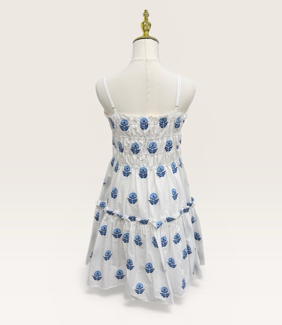 A Loves A Extra Large White Blue Floral Embroidered Smocked Minidress Cotton NWT