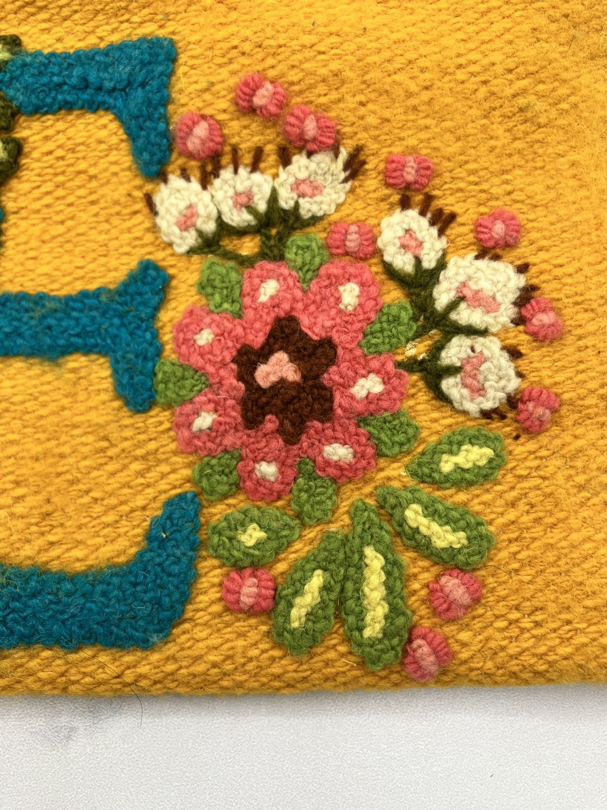 Jenny Krauss Love Letters Wool Floral Clutch- Made in Peru NWT 6 x 8 inches