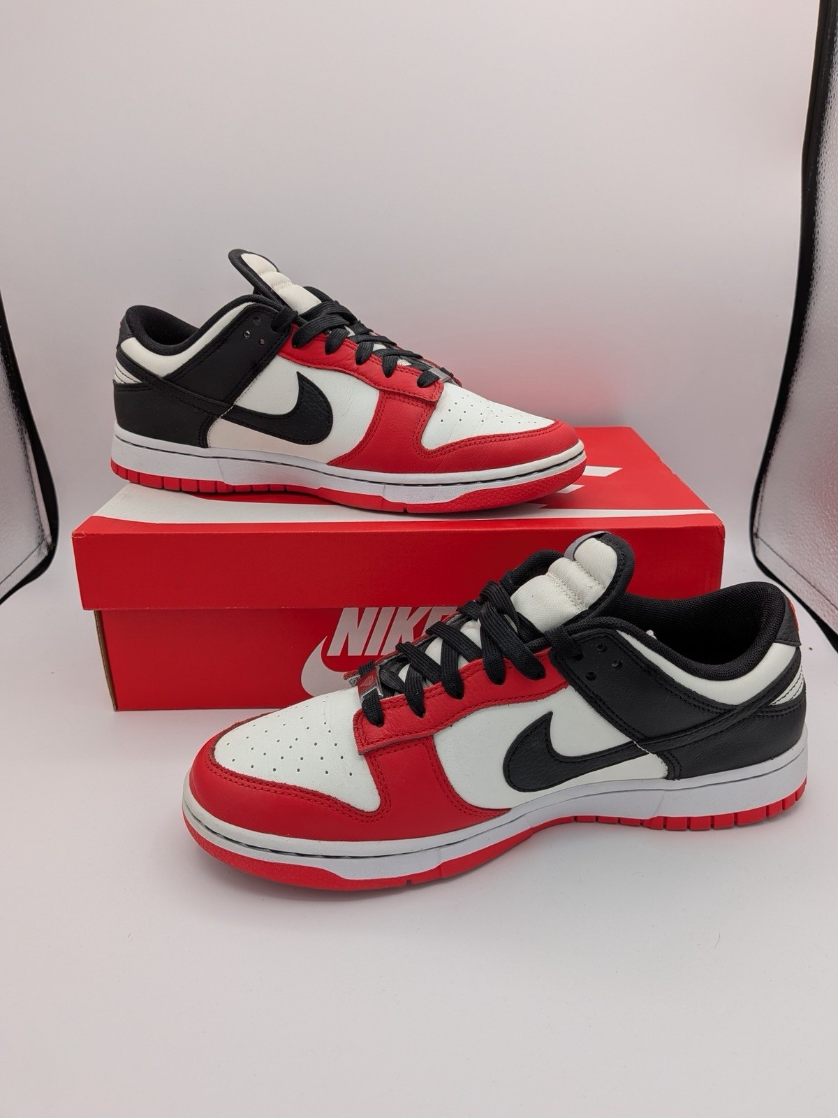 Nike Dunk Low EMB NBA 75th Bulls Sail/Black/Red DD3363-100 Size 9M/10.5W Used
