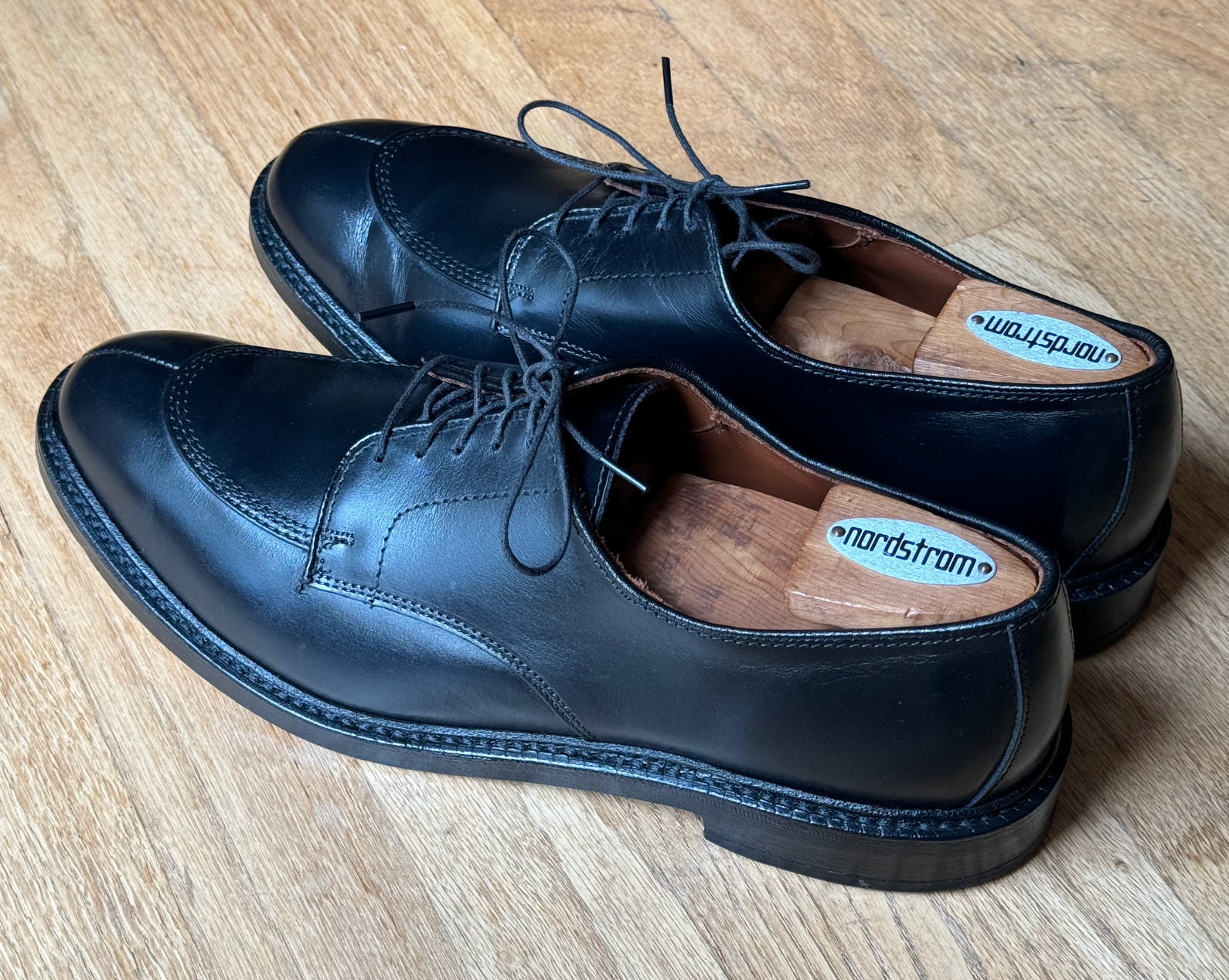 Allen Edmonds Walton Split Toe Shoe Size 9.5D (US)