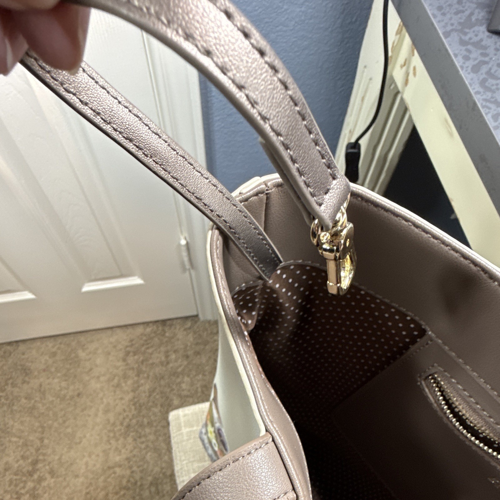 GREENBOX Animal Print Tote Bag Brown Double Handles, Zip/Magnetic, Pockets-as is