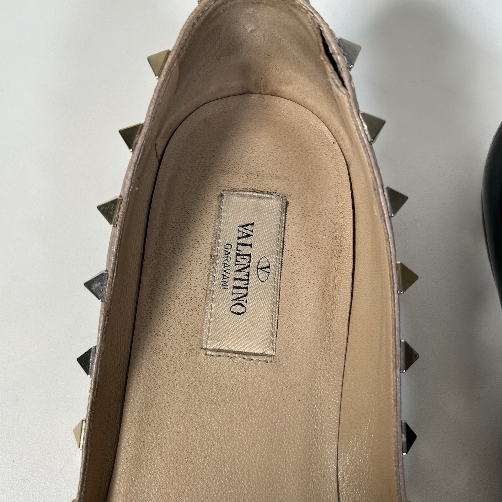 Valentino Garavani Rockstud Ballet Flats Black Pointed Toe Patent Leather Sz 39