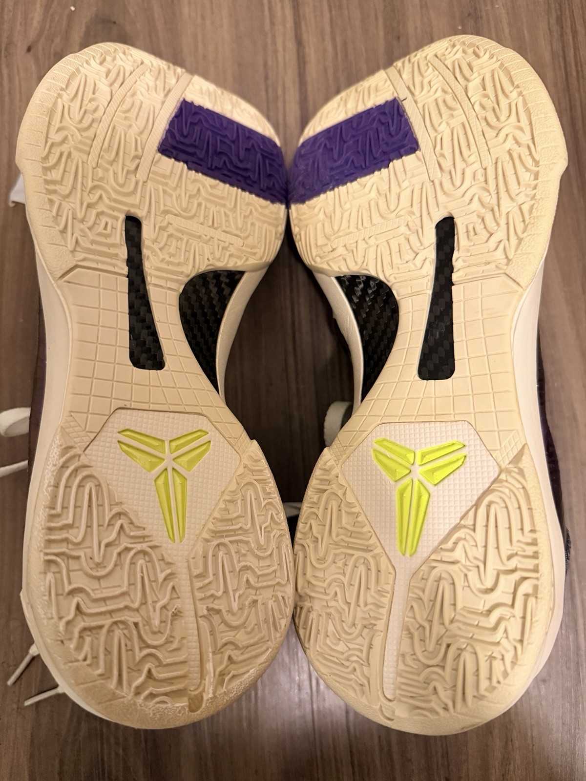 Size 8.5- Kobe 5 Protro 2020 Chaos