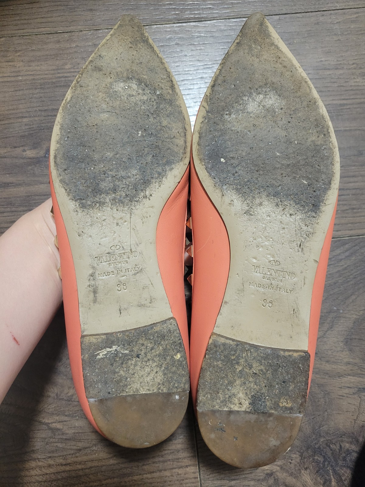 Valentino Rockstud Flats Pointed Toe Coral Leather Made in Italy EU 38