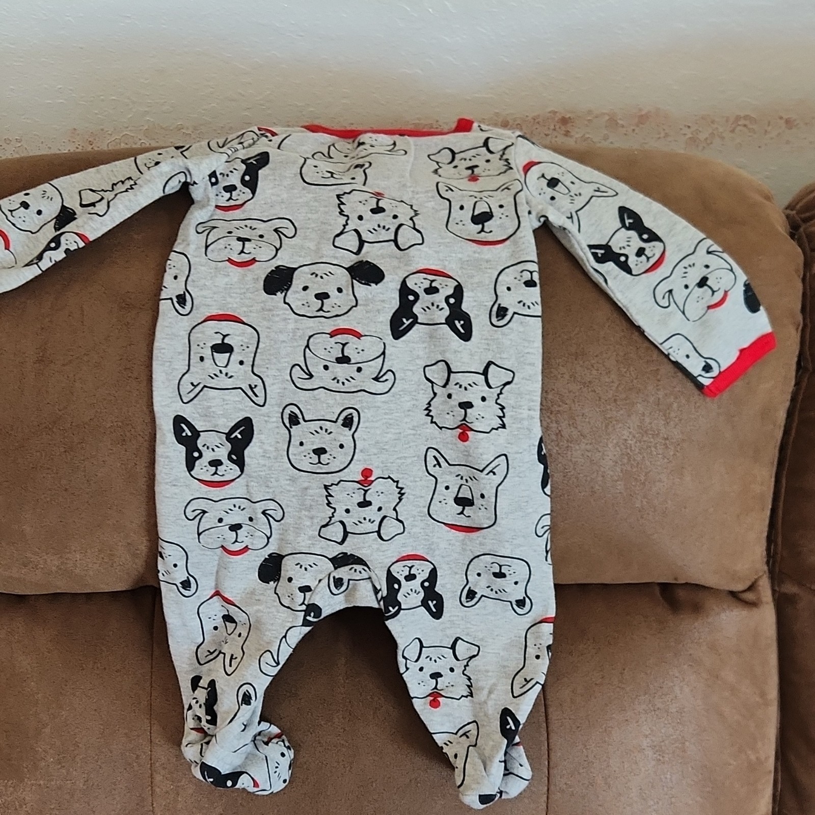 Wonder Nation 0-3M Footed Cotton Zip Sleeper Gray/Red Dog Print 1 Piece