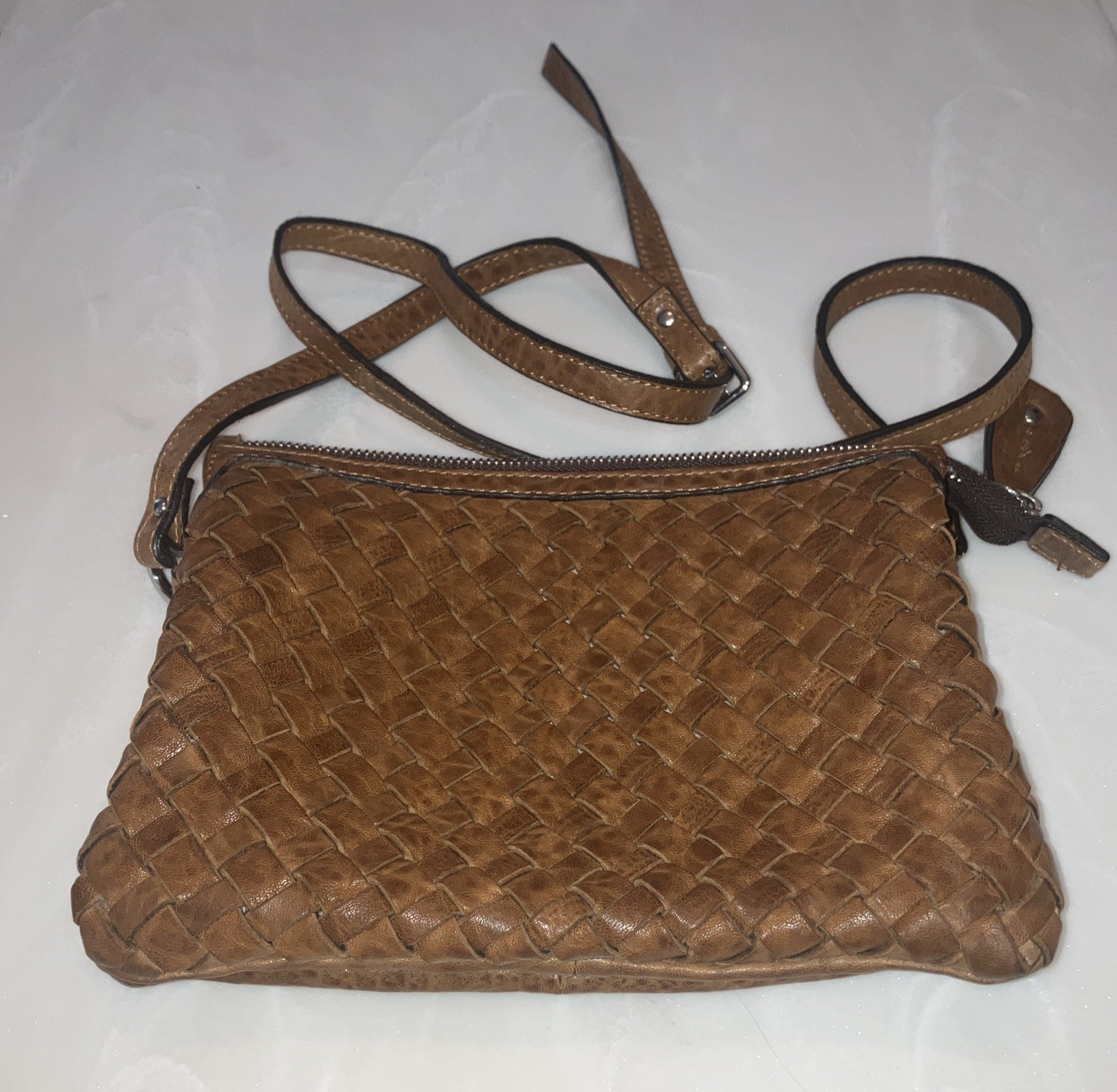 Maxon Collection Italian Genuine Leather Woven Crossbody Organizer Purse