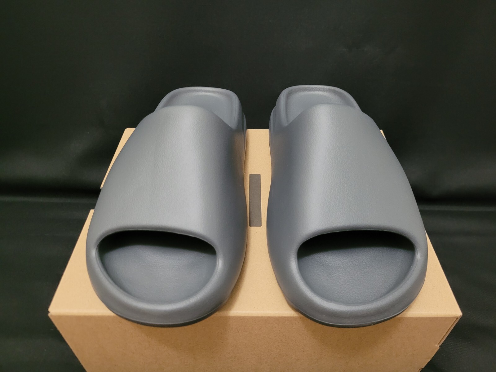 Size 9 Adidas Yeezy Slide Slate Grey [ ID2350 ]