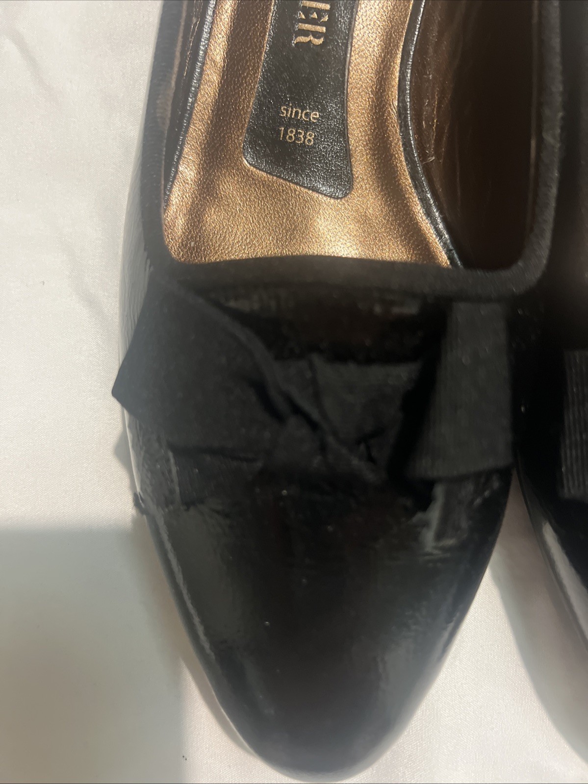 Peter Kaiser Black Patent Leather Pump With Bow Detail Size 8 New