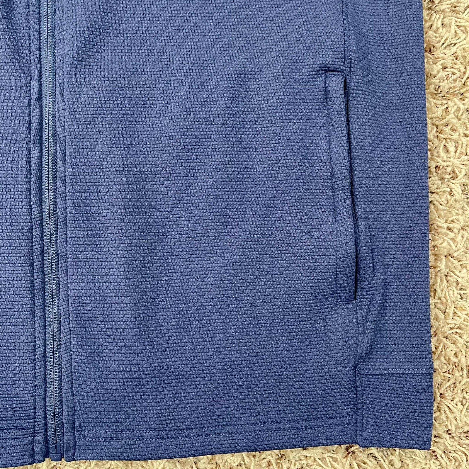 Bench Men’s Moisture Wicking Performance Jacket Blue, Size Medium (New)