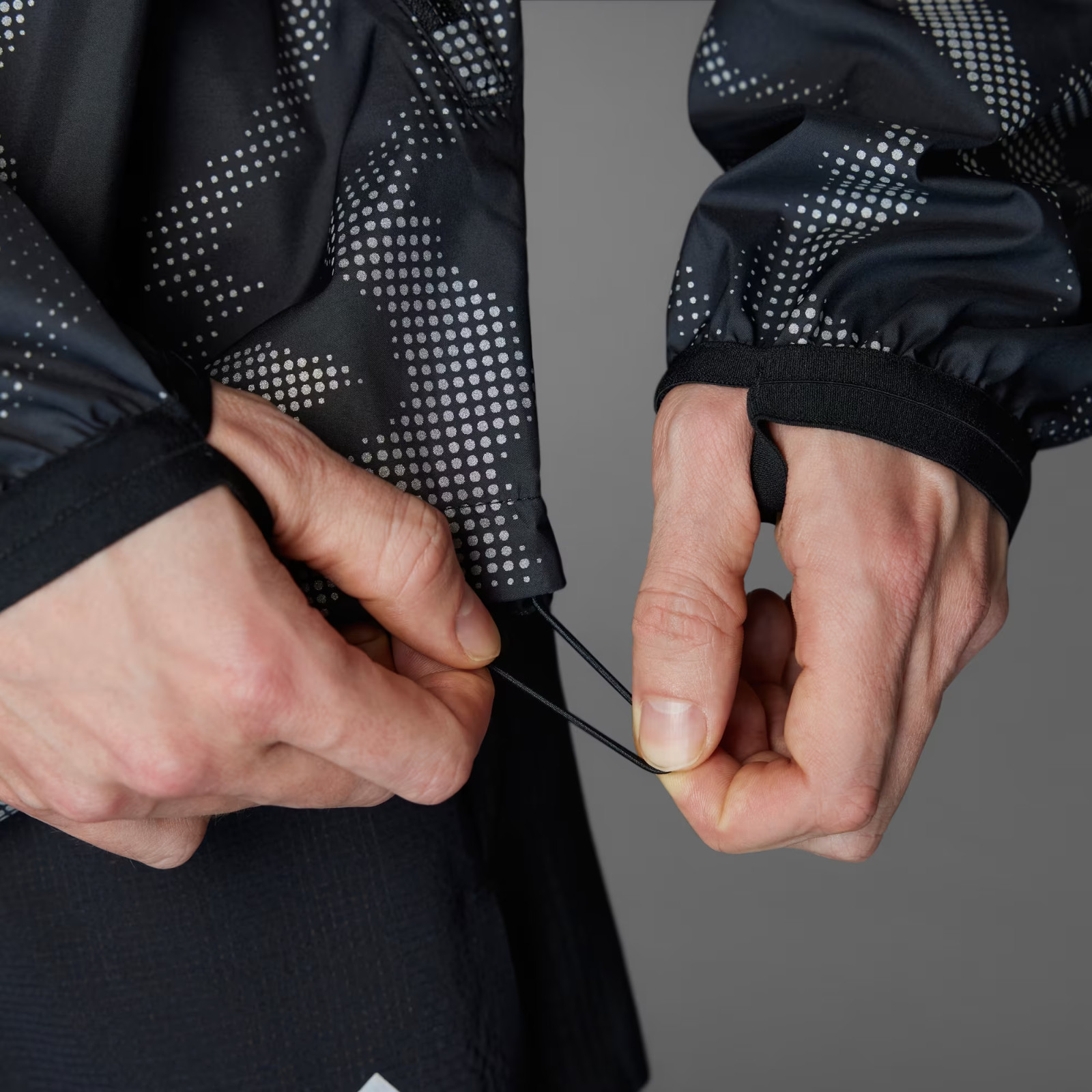 Adidas Ultimate Wind.RDY “Black” Running Carrera Jacket IT3498 Men’s Size Medium