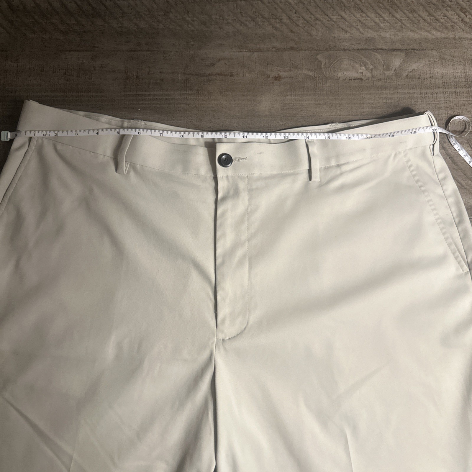 Savane Men’s Shorts Tan Size 40 Flat Front