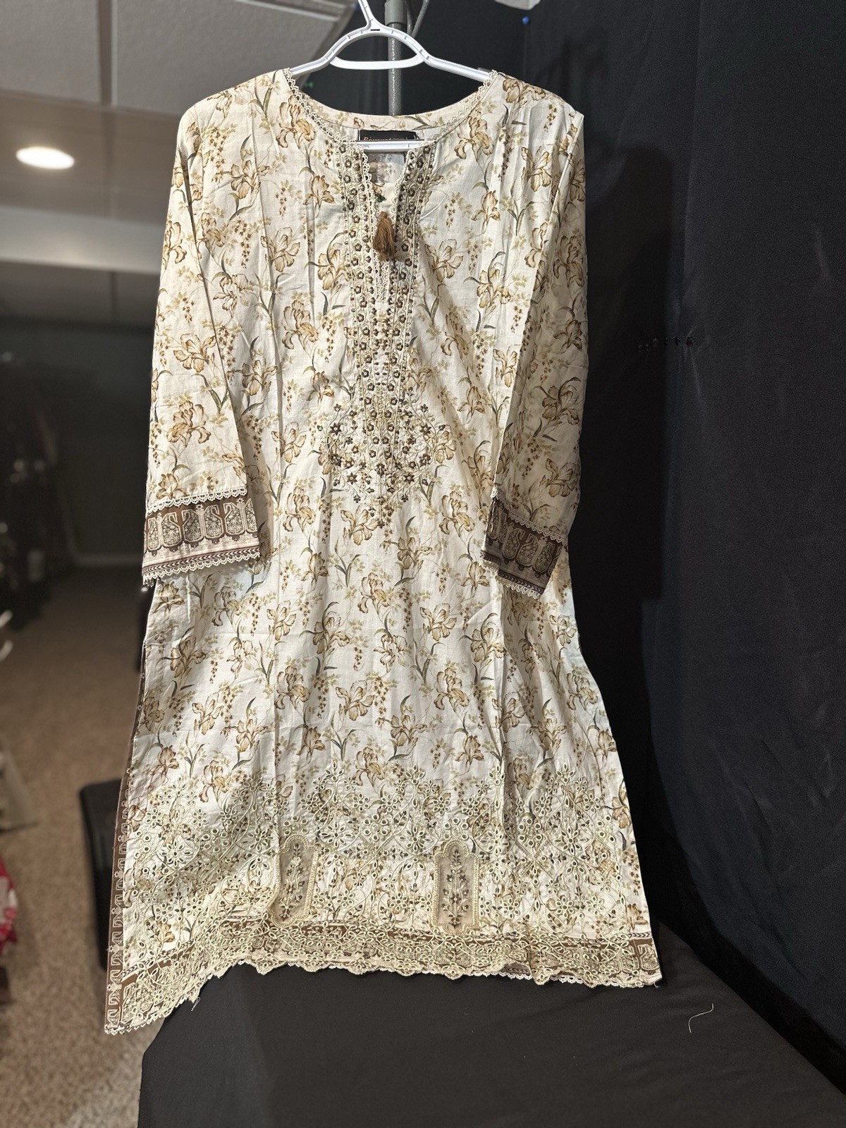 Riwayat Brand Embroidered Lawn/Cotton Shirt / Kurti-1 Pc – Medium & Large -$22
