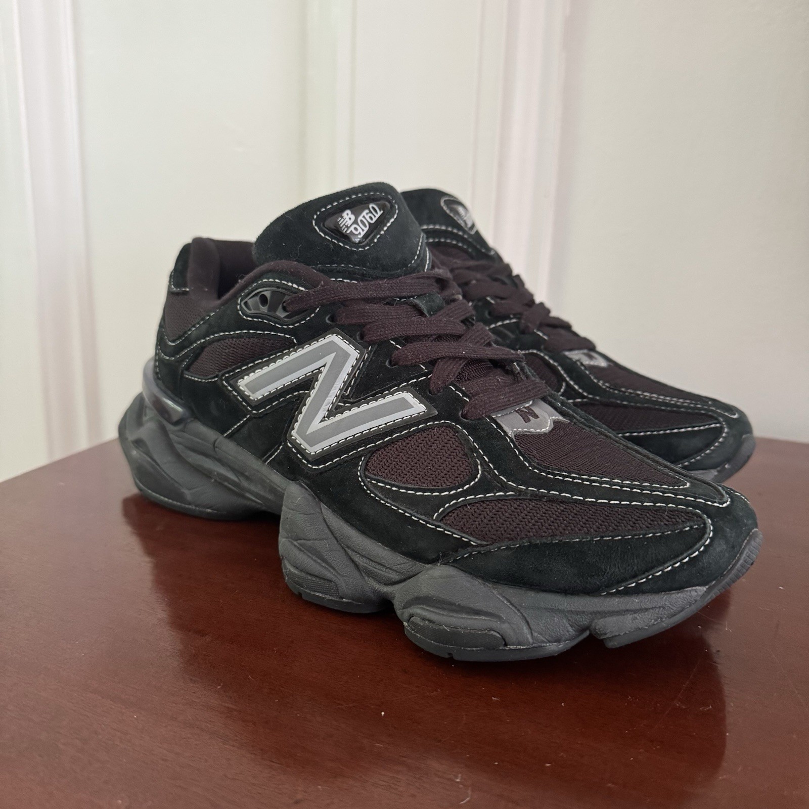 New Balance 9060 U9060BPM Athletic Sneaker Men’s US 8 Black Suede Running