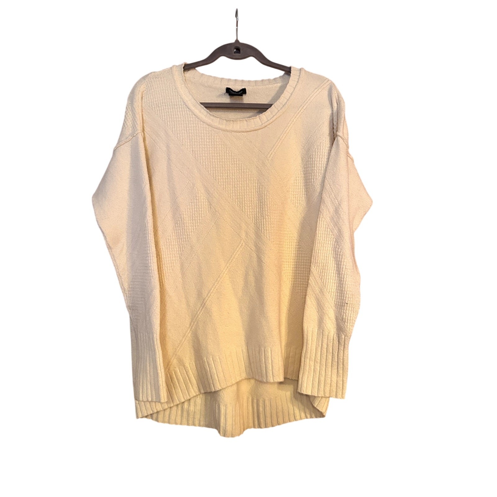 Elevate Your Style: Chic Calvin Klein White Textured Sweater