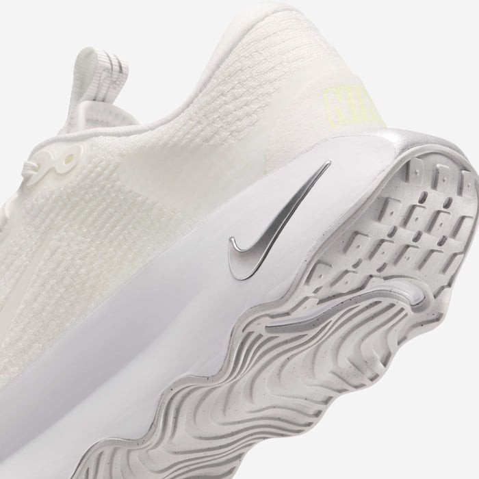 Women’s Nike Motiva Summit White Metallic Silver DV1238-111 Walking