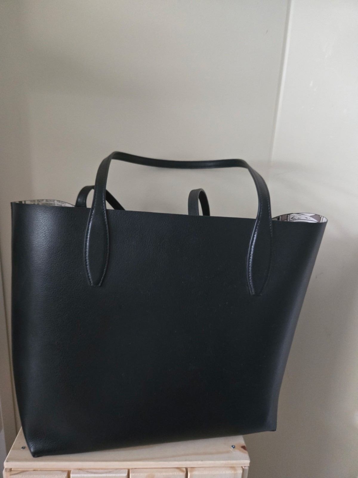 Kate Spade New York Disney Minnie Mouse Leather Tote Bag Large Black