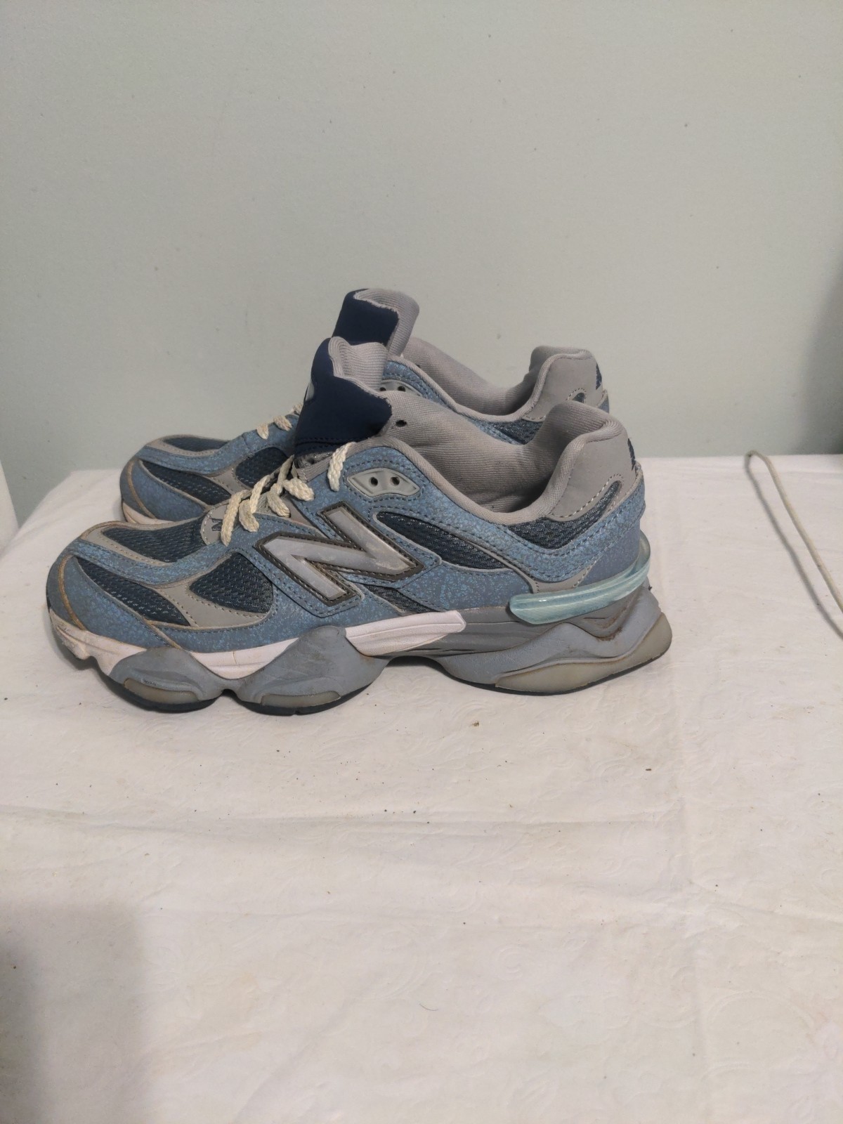 New Balance 9060 ‘Moon Daze’ Men’s Shoes Good Condition Men’s 8 Women’s 9.5