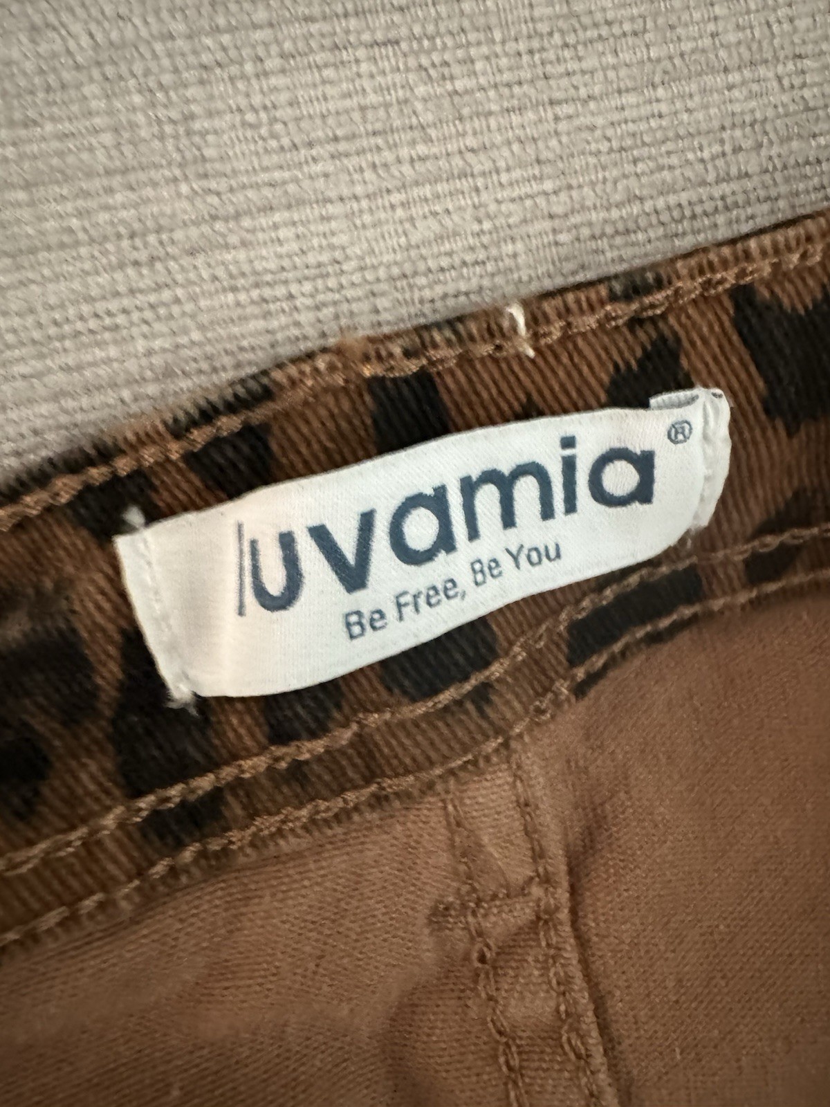 Luvamia Womens Leopard Print Denim Straight Jeans Stretch 5-Pocket Size M