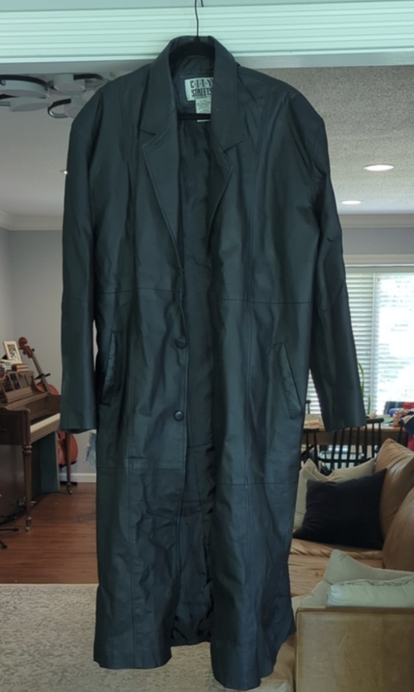 CITY STREETS 100% GENUINE BLACK LEATHER TRENCH COAT – SIZE XLT