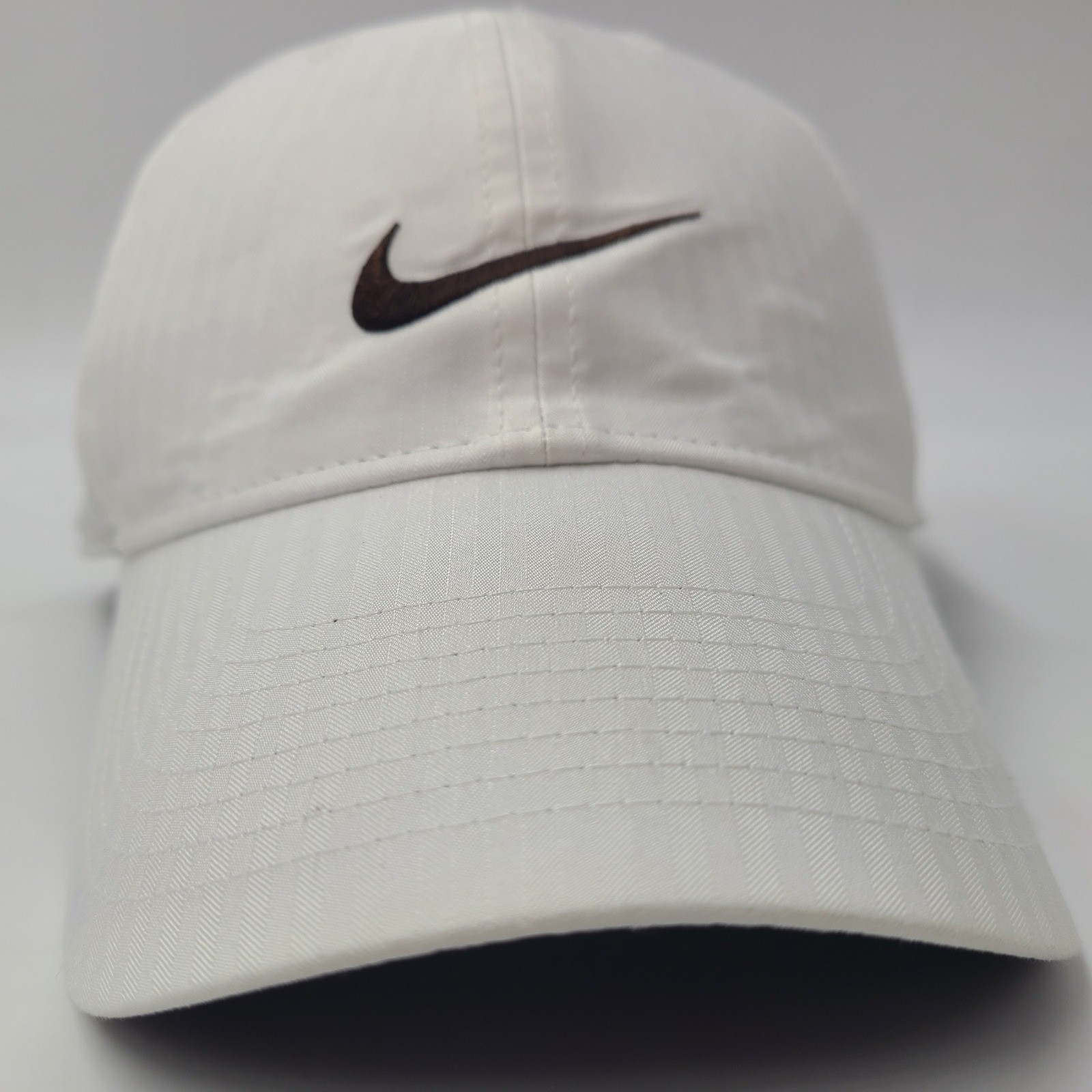 Nike Hat Strapback White Legacy91 Dri-Fit Golf Swoosh Logo Outdoors Casual Men