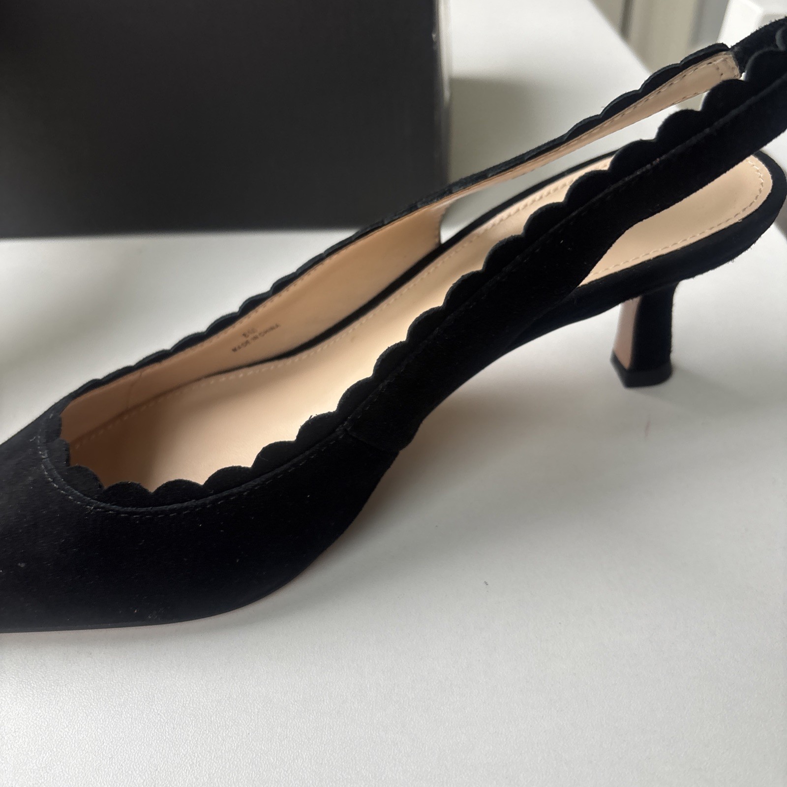 New Pelle Moda Kelsa Slingback Pump In Black Suede Women’s Size 8M