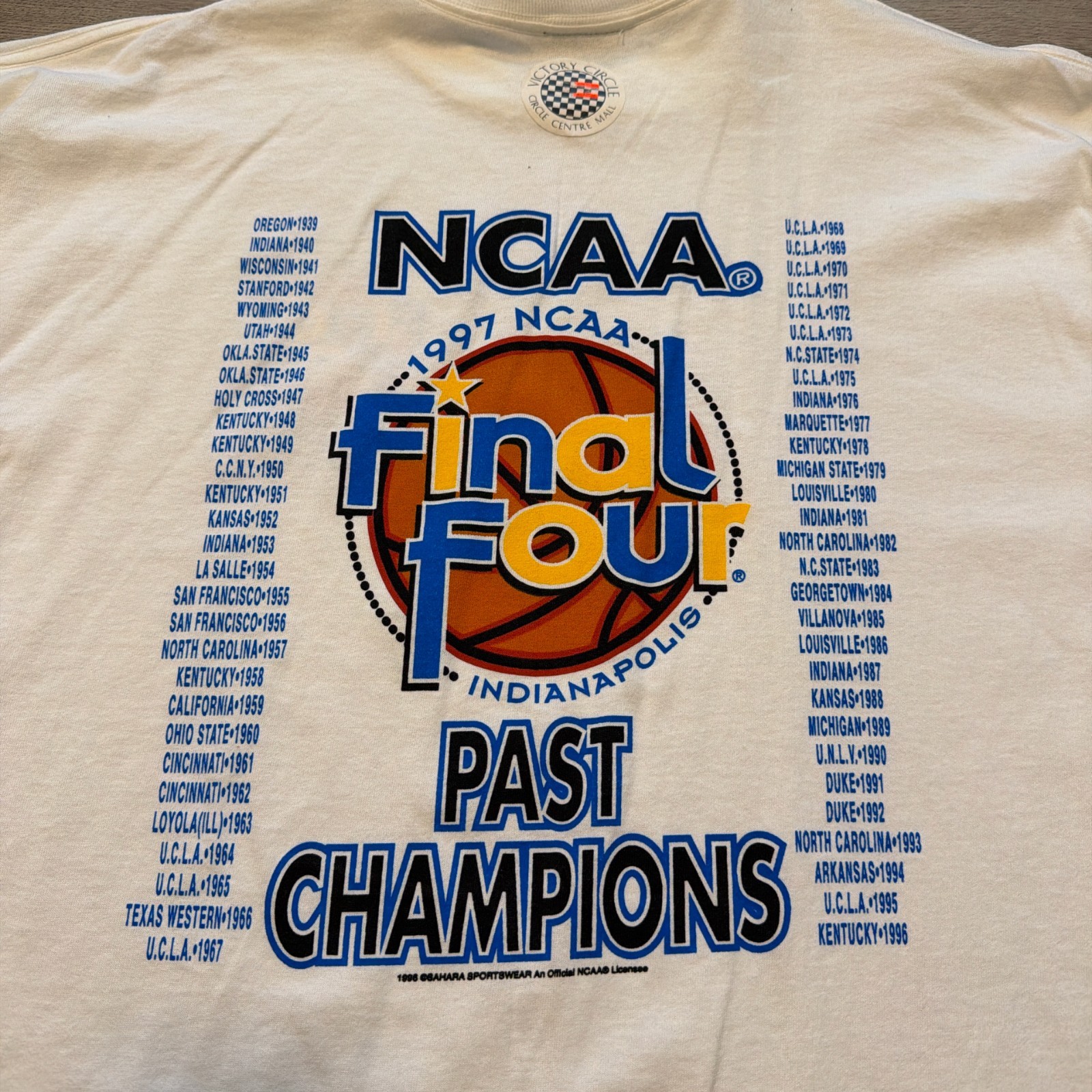Vintage NWT NCAA 1997 Final Four Basketball T-Shirt USA Single Stitch Sahara XL