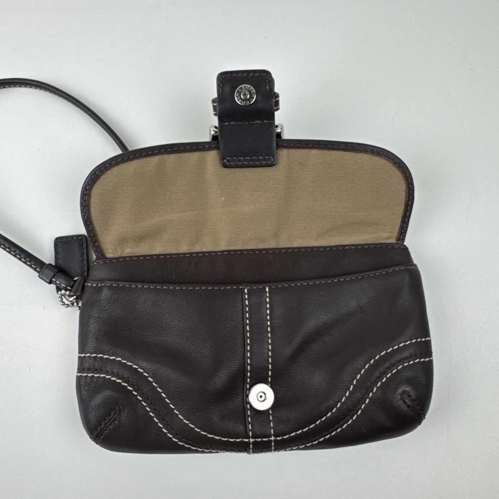 Y2K Coach Soho Chocolate Brown Flap Wristlet Pouch Buckle Accent & Zip Closure