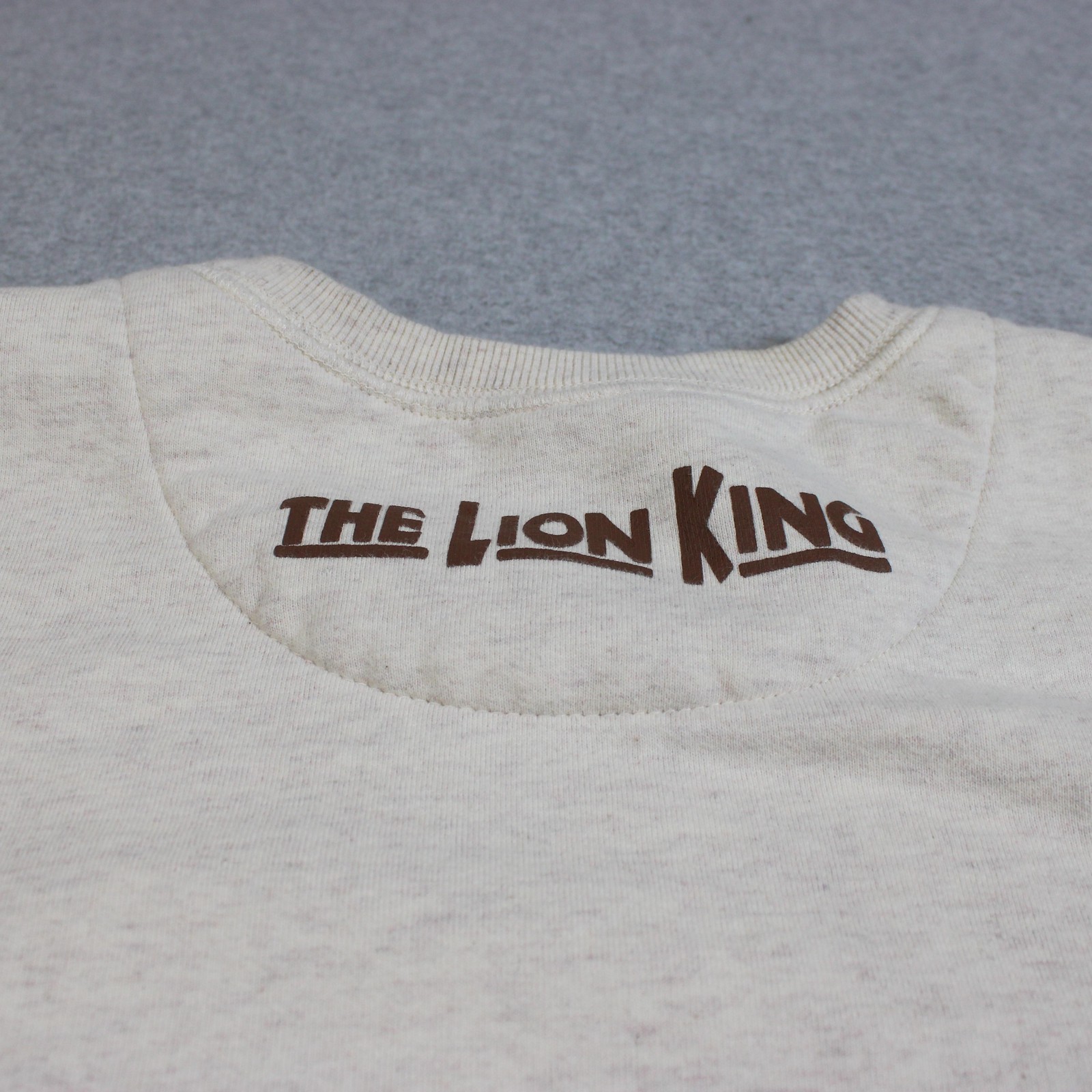 Disney Lion King Sweatshirt Mens XL Beige Tonal Lion Fleece Pullover Musical
