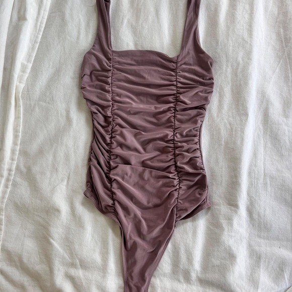 Liz & Sara Ruched Mauve Bodysuit | XS | Buttery Soft Square Neck