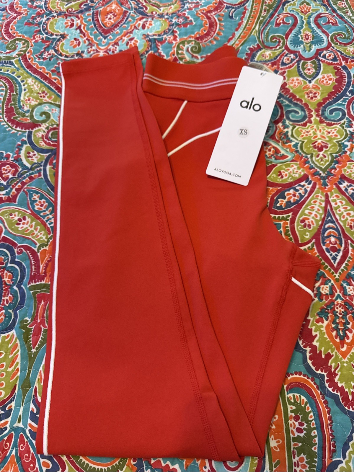 NWT ALO Yoga Women’s Bright Red 7/8 High-Waist Airlift Leggings -XS