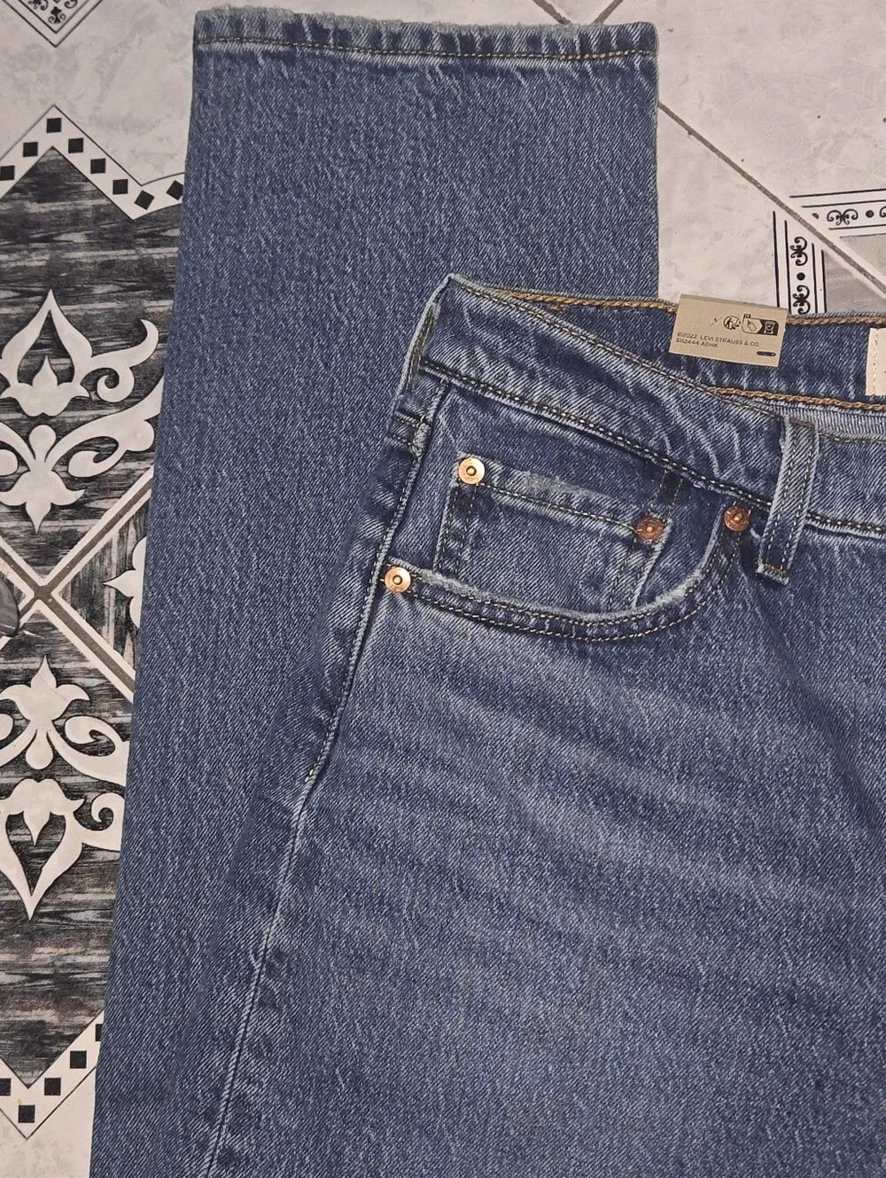Levis 501 Light Stretch Straight Leg Ladies Jeans 29×30 NWT