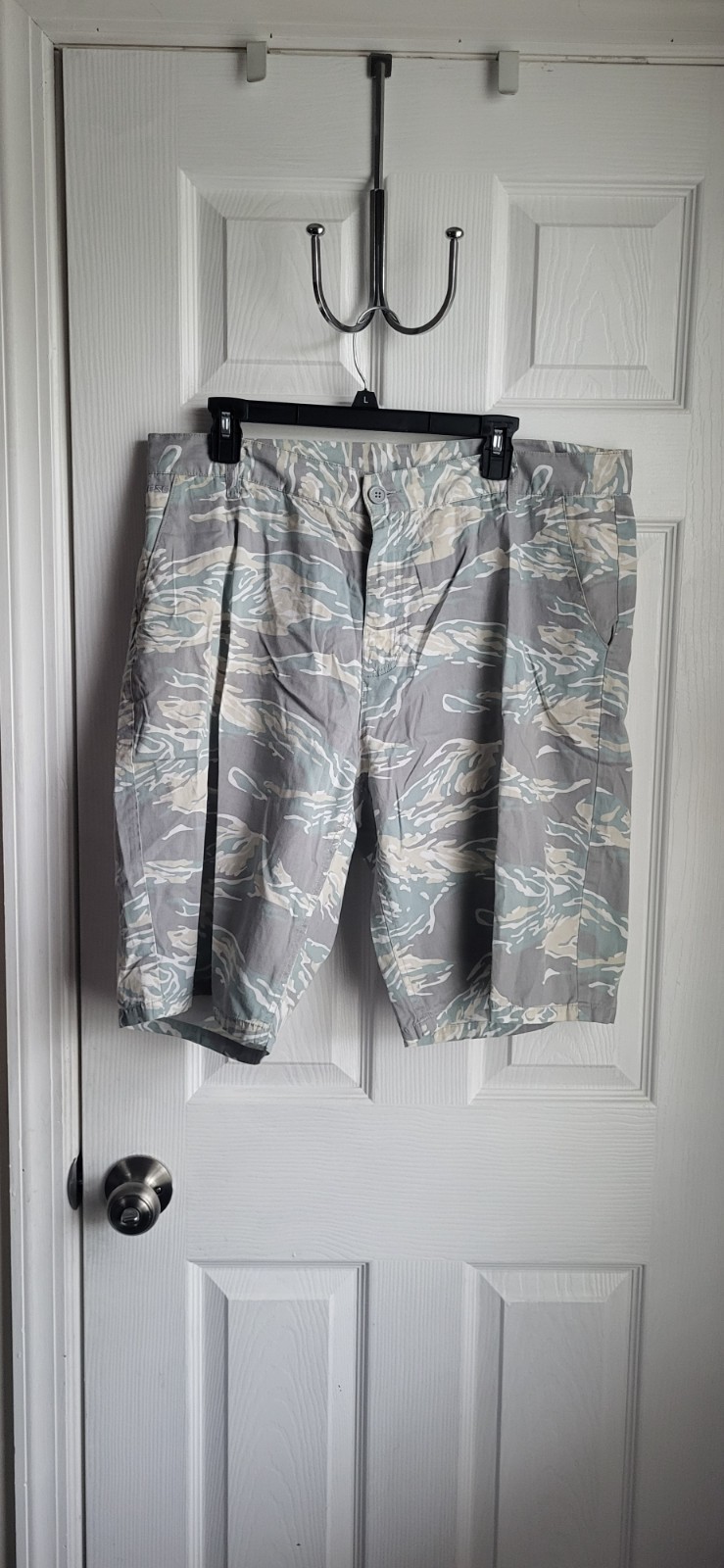 WeSC Men’s Camouflage Cargo Shorts Cotton Gray Beige Light Blue Pockets Button