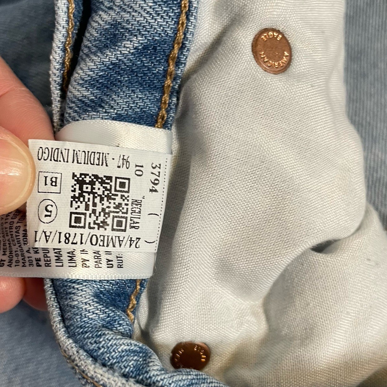 American Eagle Strigid Jeans Sz 10 Stovepipe Denim Jeans Medium Indigo