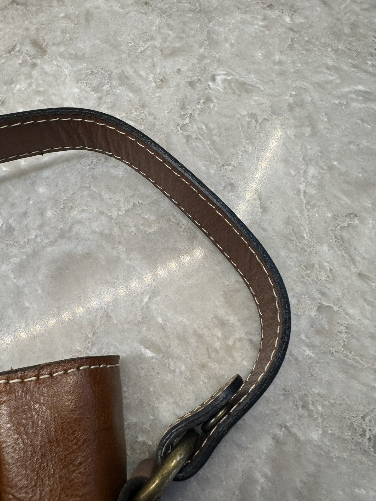 Patricia Nash Leather Tote Clean! Zip closure. Crossbody strap.