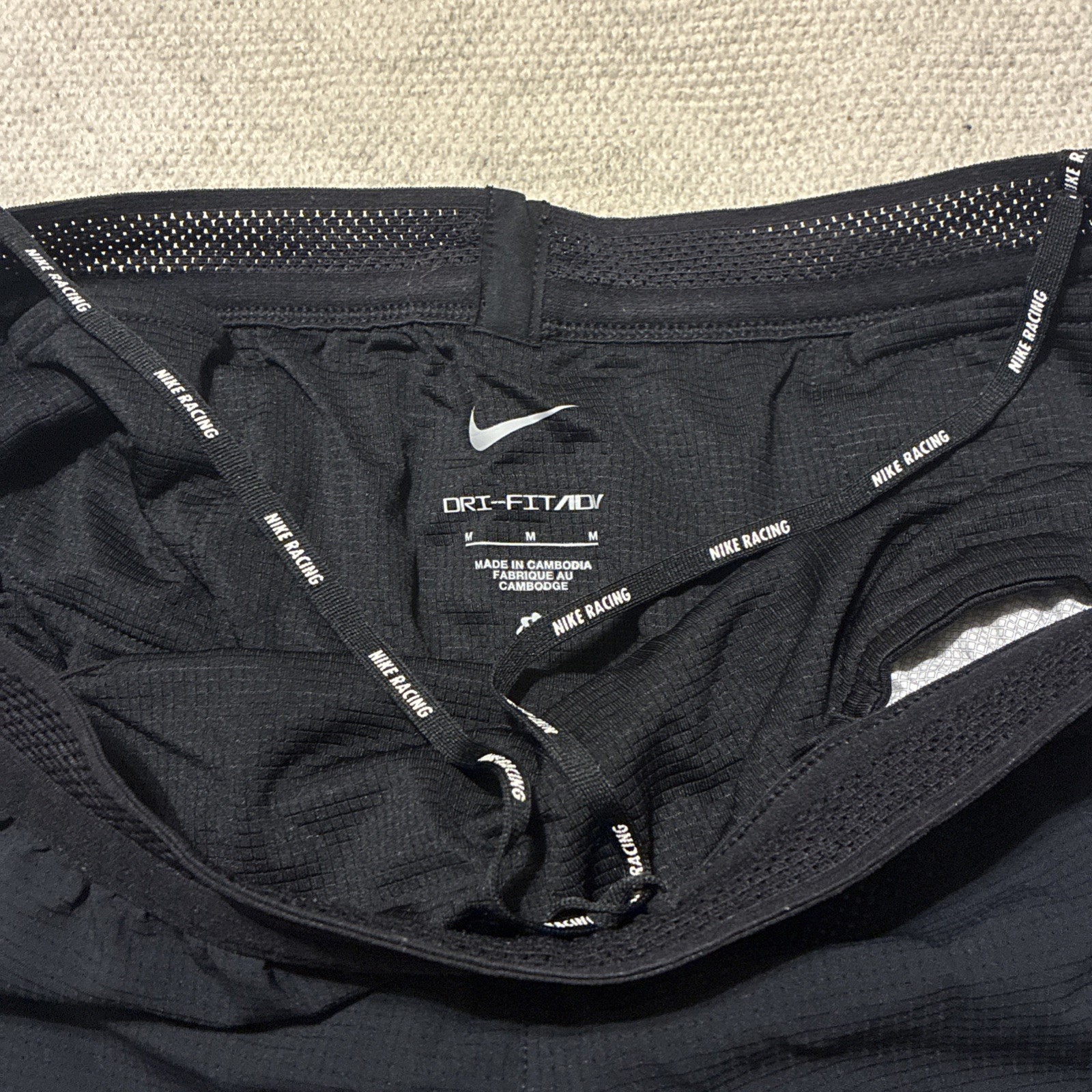 NIKE AeroSwift 2′ Shorts Medium Mens Black White Lined Drifit ADV Running Racing