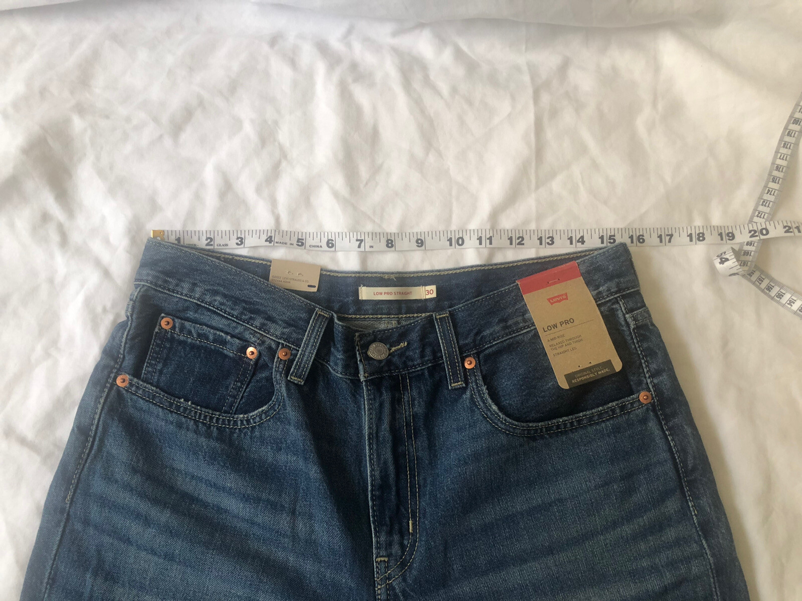 Levi’s Low Pro Straight Mid-Rise Denim Jeans Size 30 Distressed