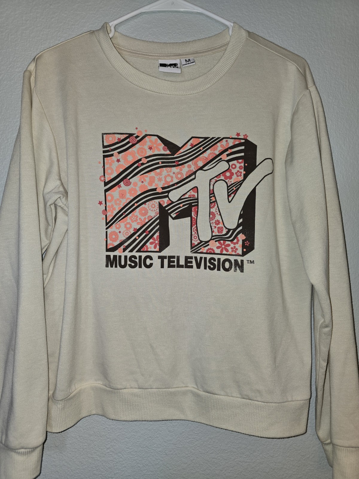 MTV Sweatshirt Women’s Medium Cream Floral 90s Music TV Inspired EUC