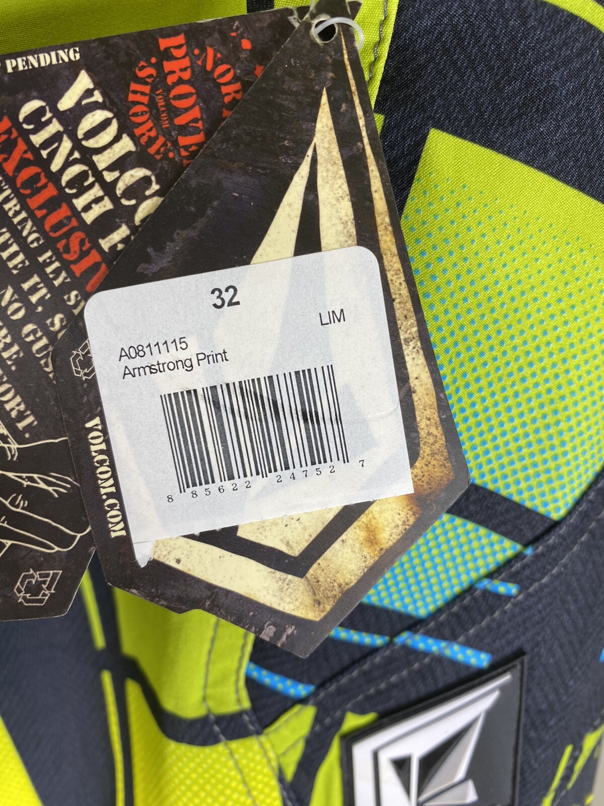 Volcom Men’s Armstrong Print Board Shorts Size 28, 30, 32, 34 Available – NEW