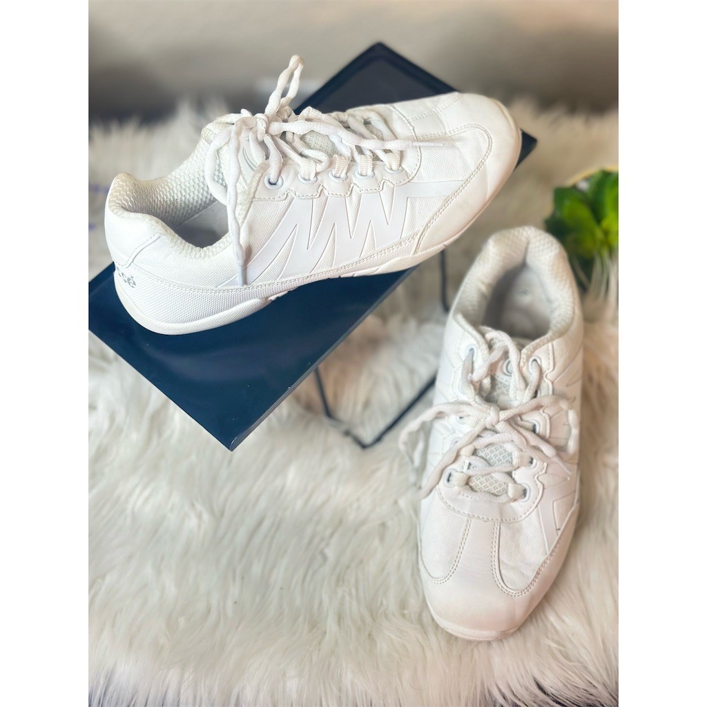Chassé Apex Cheerleading Comp Practice Shoes Womens Size 7 White