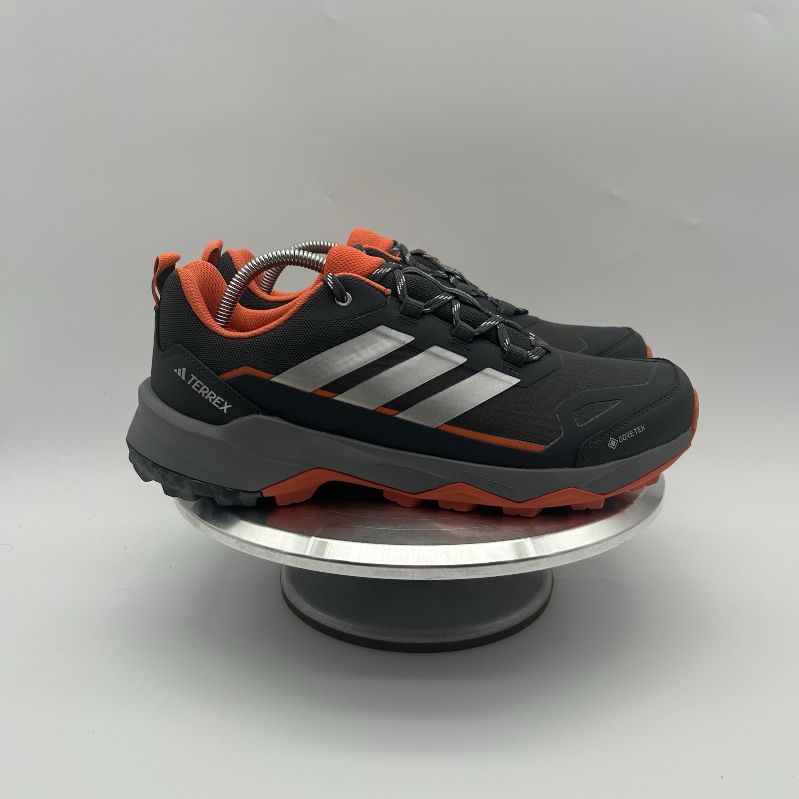 Adidas Terrex Skychaser Ax5 GoreTex Hiking Grey Shoes Men’s Size 11 JS4608 NEW
