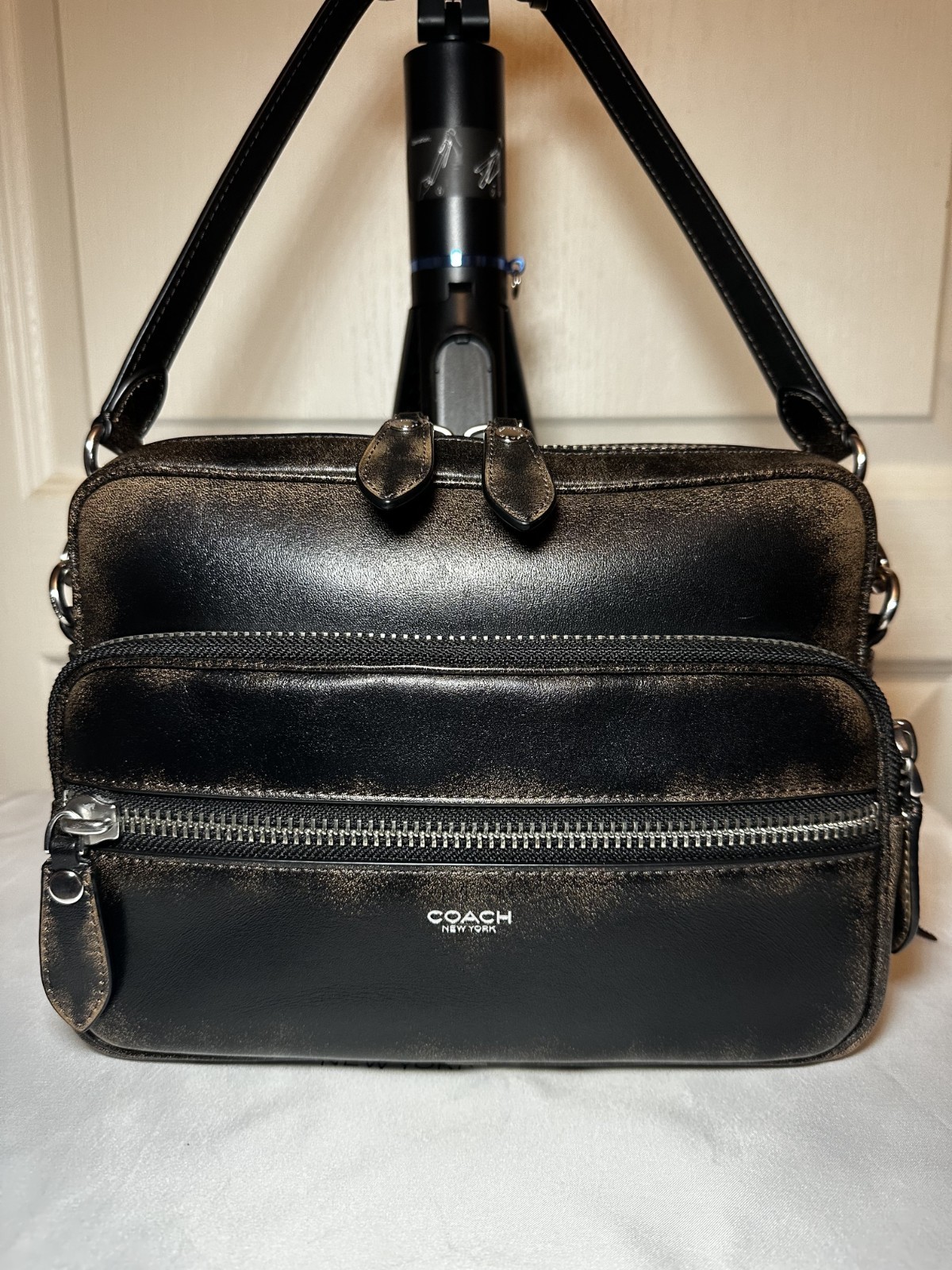 Coach Dakota Crossbody Bag in Loved Leather. Black/Light Tan. CDS84