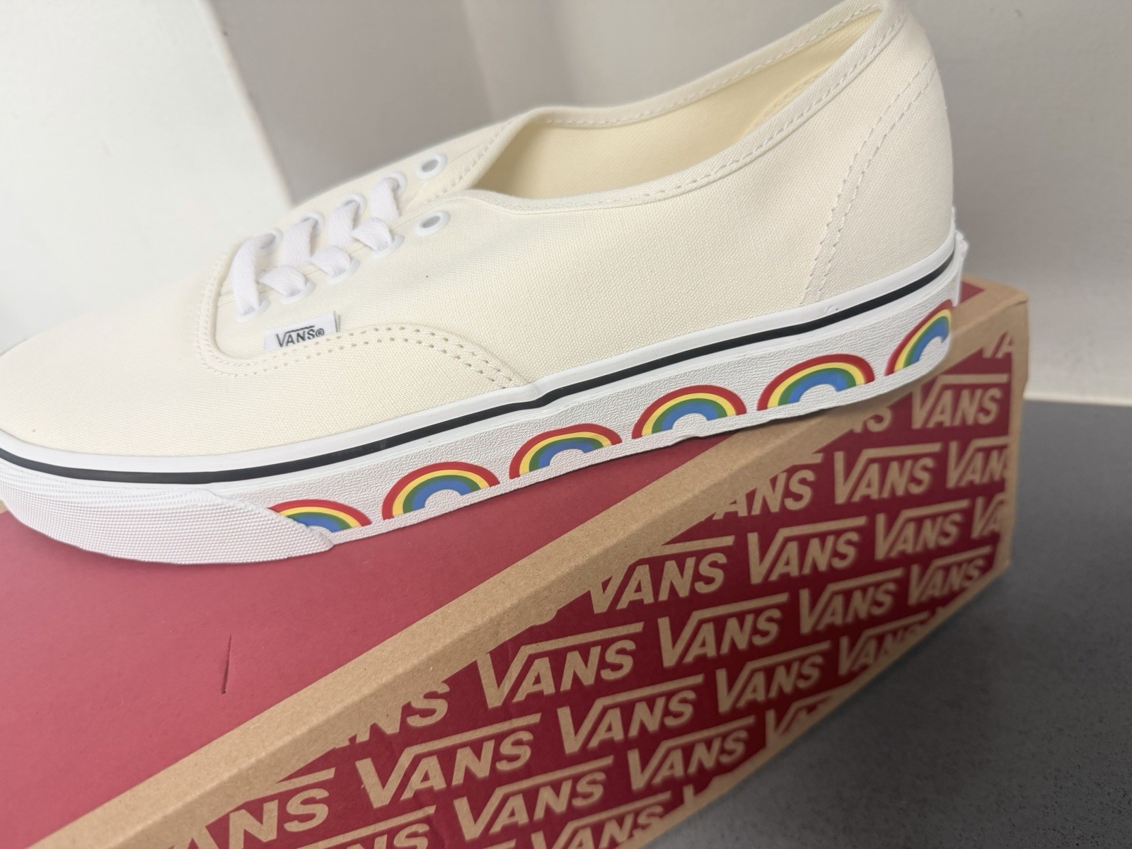 VANS Authentic Off-White Rainbow Sidewall Low Top Canvas Lace Up Sneaker size 10