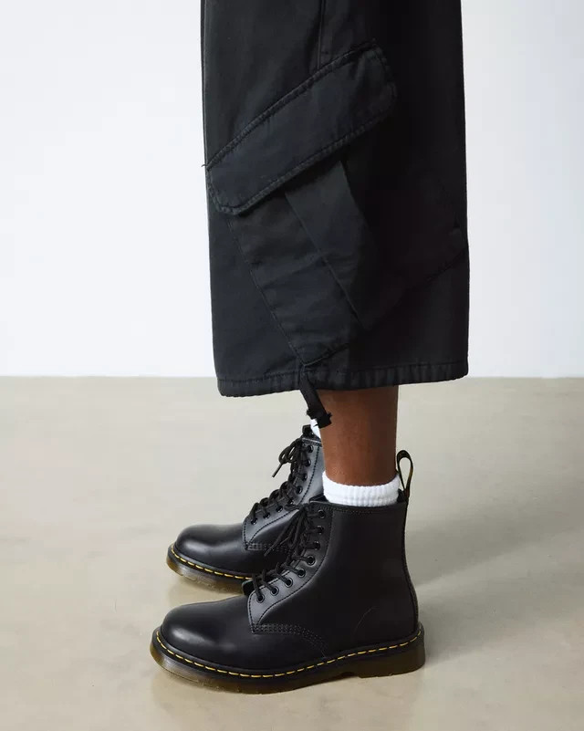 Dr. Martens 1460 Smooth Leather Lace Up Boot Smooth Black 11822006 Size M-5 – W6