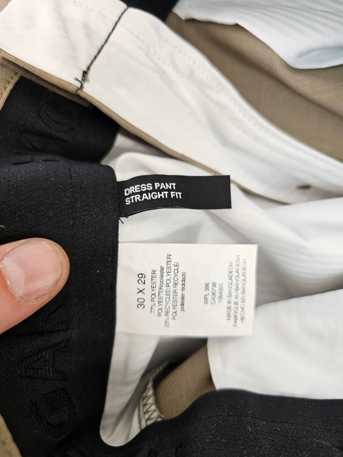 30×29 – TAN – Haggar Men’s Super Flex Comfort Waist Straight Fit Dress Pants